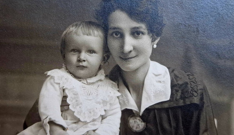 Už je to sto sedm let