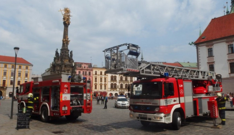Při požáru základní školy na Horním náměstí v Olomouci se ztratily čtyři děti. Naštěstí šlo jen o cvičení