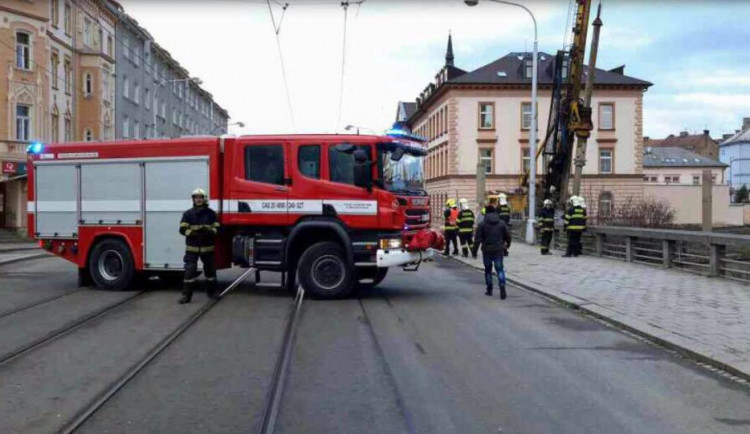 AKTUÁLNĚ: Masivní únik plynu uzavřel Masarykovu třídu. Hasiči evakuovali kolemjdoucí