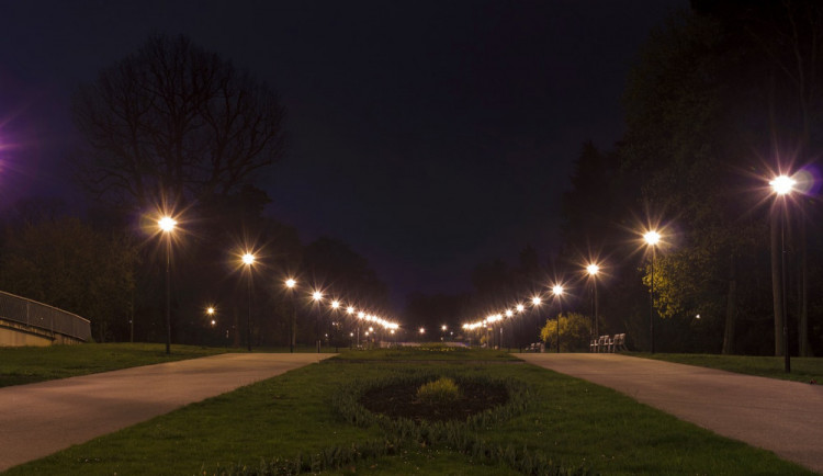 Olomoučtí strážníci zasahovali v noci na dnešek u dvou partnerských hádek