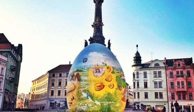 Víc policistů v ulicích i na silnicích. Velikonoce jsou za dveřmi