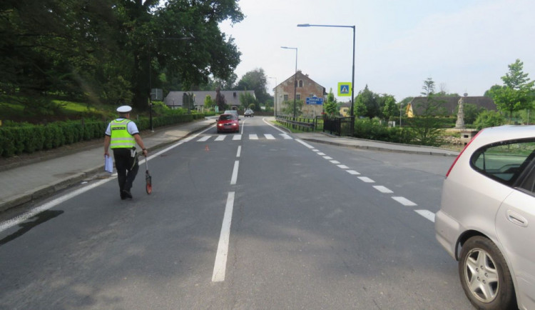 Policie hledá svědky nehody, při které byla zraněna osmasedmdesátiletá cyklistka