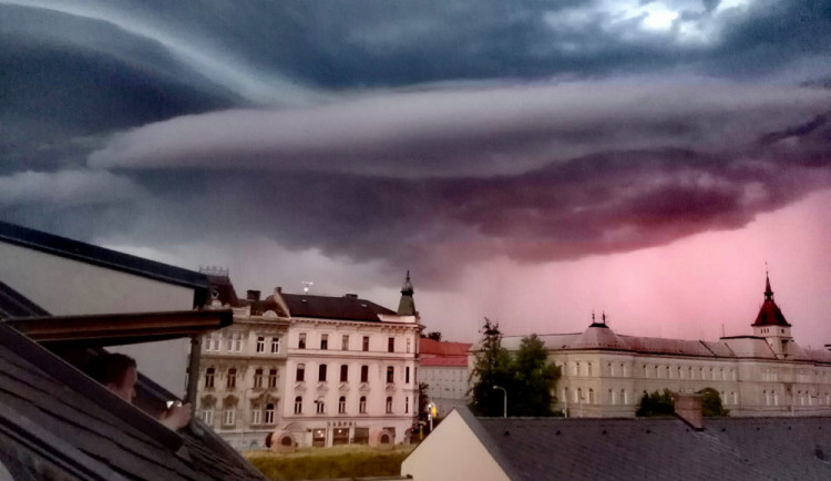 Bouřka vašima očima 2: Podívejte se na fotky, které poslali do redakce čtenáři