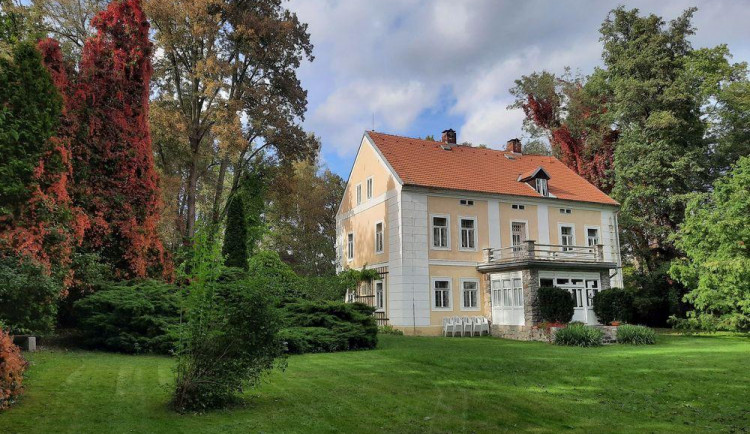 Památník Karla Čapka ve Staré Huti otevřel své brány. Připomene i osobnost Ferdinanda Peroutky
