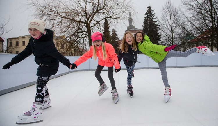 ANKETA: V Jihlavě si letos nezabruslíme, v Polné mají syntetické kluziště. U nás toto technicky nešlo, zní z jihlavské radnice