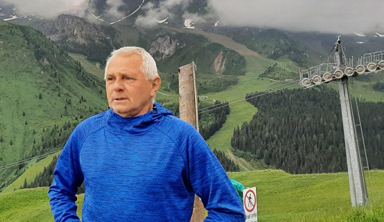 Zemřel Miloš Janderka, dlouholetý pedagog z jihlavského gymnázia. Byl to parťák, nezkazil žádnou zábavu, říká jeho kamarád