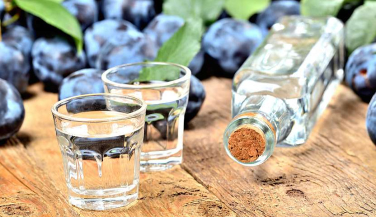 Na Žďársku vybuchla v sobotu nelegální pálenice ve sklepě, majitel je popálený a hospitalizovaný