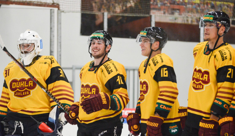 Dukla je v hlubokém útlumu, prohrála i s posledními Pardubicemi. V tabulce je desátá