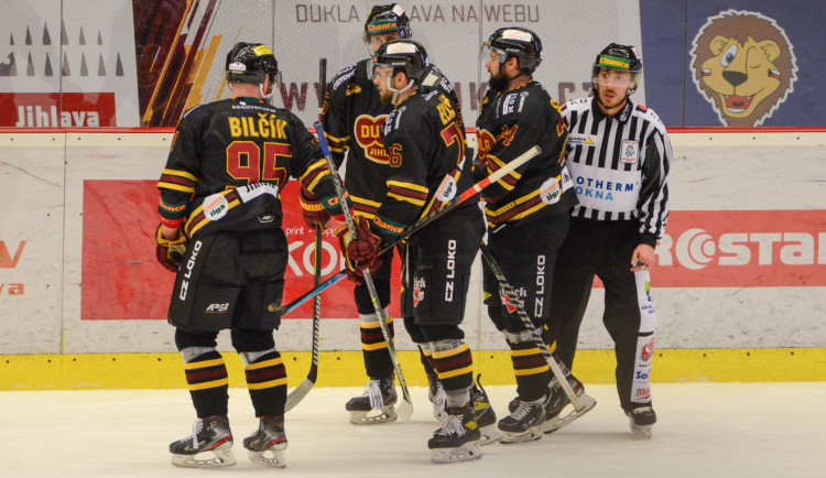 Po vysokém vítězství přišla prohra. Dukla podlehla Prostějovu 6:3, v tabulce je desátá