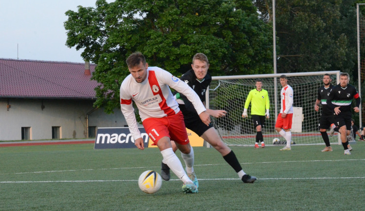 Jihlavská reprezentace v malé kopané sahala v prvním semifinále po výhře, Příbram však v závěru srovnala