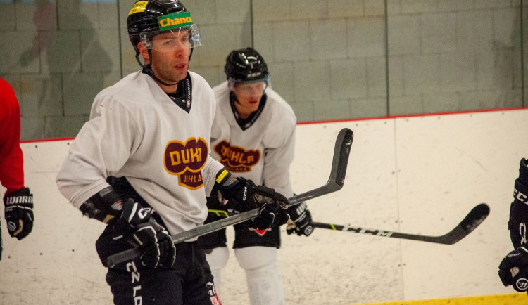 Zpátky do výstroje. Hokejisté Dukly se v pondělí poprvé sešli na letní přípravě na ledě