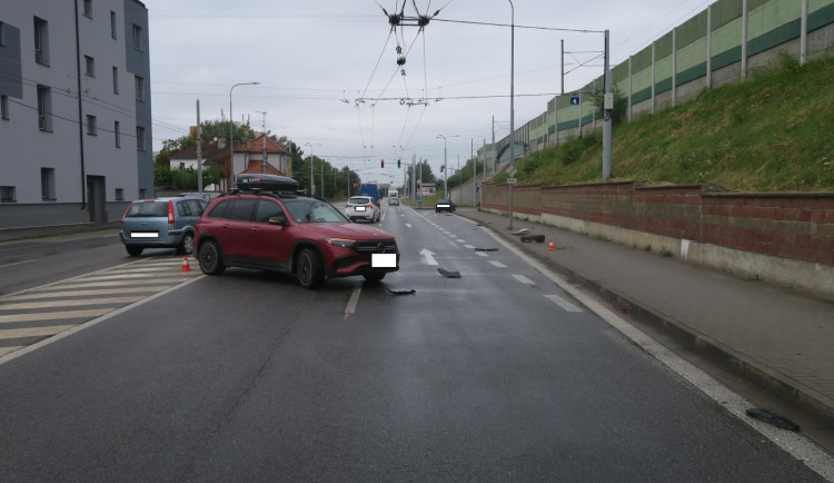 Opilý cizinec způsobil nehodu v dopravní špičce. Z místa odešel