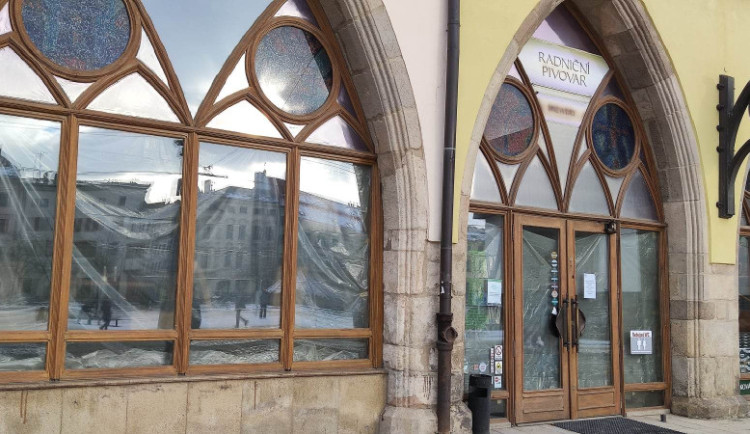 Nájemce do bývalé Radniční restaurace, pokus třetí. Město nabízí zájemci dočasné snížení nájmu na polovinu
