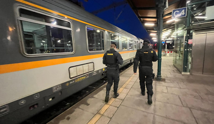 Přes Česko proudí migranti z Turecka, Sýrie a Afghánistánu. Jeden případ odhalila i tragická nehoda