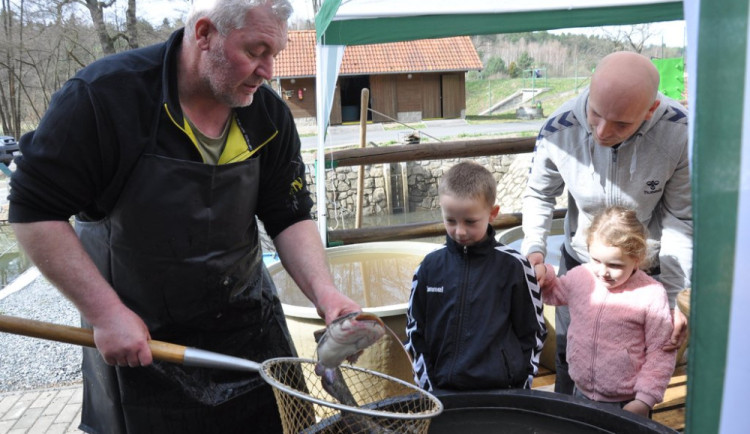 Městské sádky nabídnou velikonoční prodej ryb, podle tradic se ryba servírovala jako postní jídlo