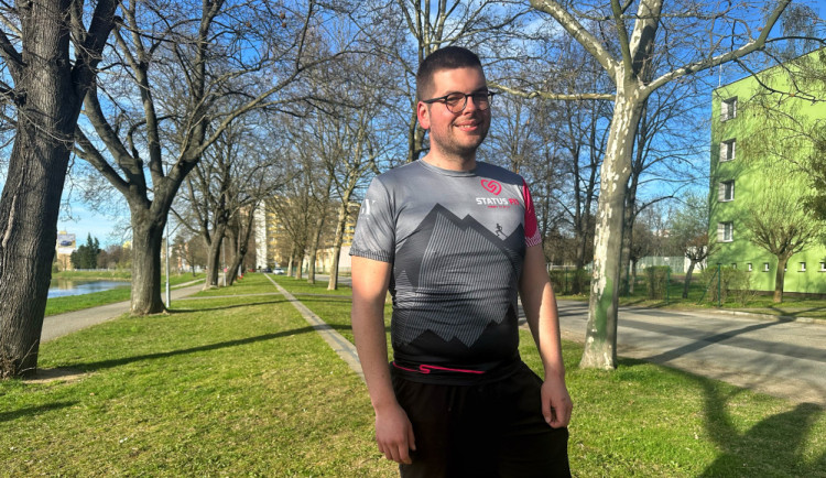 (Ne)Obyčejní: Život mu změnil nádor. Teď se chystá na přechod Kréty