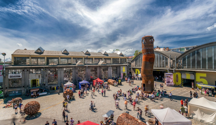 Hravá výstava plná hádanek vezme návštěvníky na cestu kolem světa