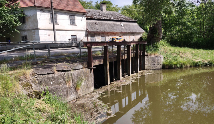 ŘSD opraví most v Chýnově. Je ve špatném stavu