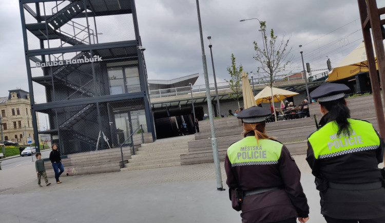 Strážníci ročně řeší desítky tisíc událostí, nejčastěji dopravní přestupky. Více dohlíží i na problémové lokality