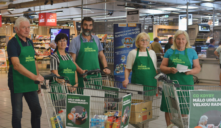 V potravinové sbírce se vybralo rekordní množství zboží