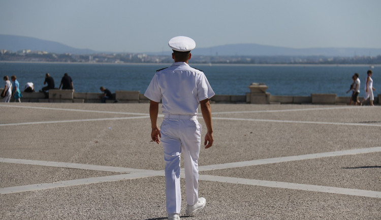 Oprášený trik s námořníkem opět zafungoval, naivní žena přišla o více než dva a půl milionu