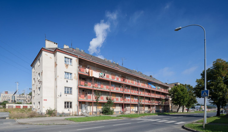 Nechvalně proslulý pavlačák půjde k zemi, musí ustoupit stavbě východního obchvatu města