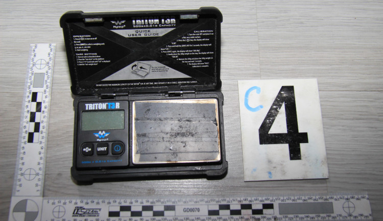 Kriminalisté dopadli distributory pervitinu. Oba skončili ve vazbě