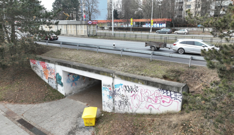 Podchod Pionýrská pod výpadovkou na Brno se dočkal oprav. Práce potrvají do poloviny října