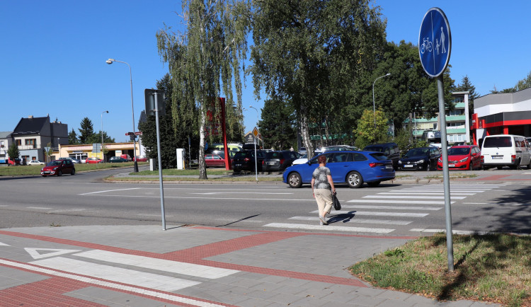 Kraj donutil Přerov k úpravám nebezpečného přechodu pro chodce. U hřbitova bude provizorní zebra