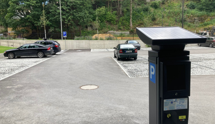 Parkovací automaty z devadesátek chce Jablonec na podzim vyměnit za moderní