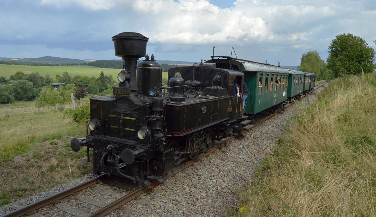 Nostalgické jízdy pokračují, cestující mohou obdivovat hned tři historické lokomotivy
