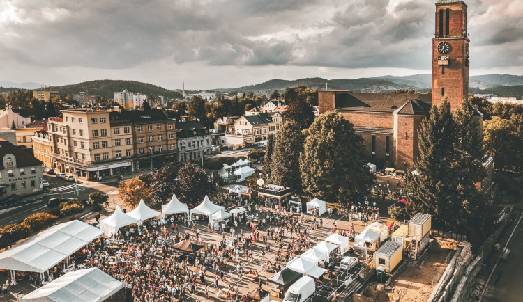 Festival Jablonecká perle slibuje to nejlepší z Jablonce. Od dobrého jídla, přes muziku po videomaping