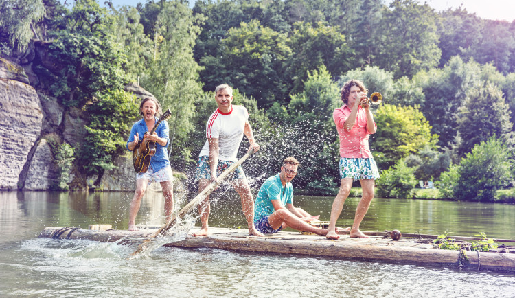 VÍKEND PODLE DRBNY: Vratislavické i Hrádecké slavnosti, hudební festival pod Ještědem nebo Hradozámecké noci