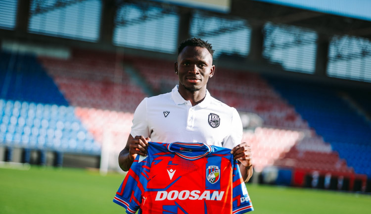 Fotbalovou Plzeň posílí ghanský útočník Adu, zaujal v soubojích s ukrajinským Kryvbasem