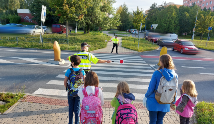 Brněnští strážníci se zaměří na bezpečnost dětí na začátku školního roku. Ohlídají školy, přechody i parky