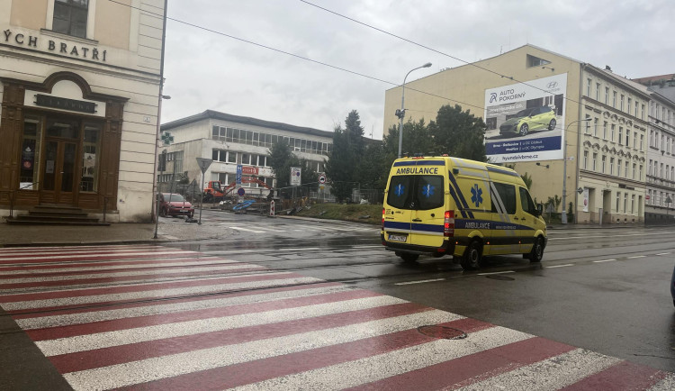 VIDEO: U Milosrdných bratří v Brně evakuovali celou nemocnici. Pacienti jsou v bezpečí