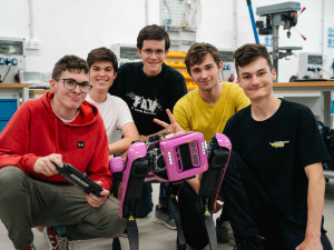 Univerzita ukáže veřejnosti nové roboty, třeba ten, který zastřihává vinice. Chybět nebude ani robopes SPOT