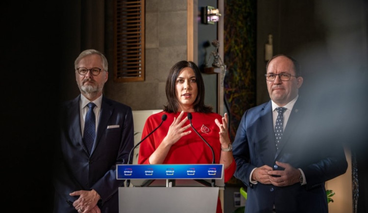 Hnutí ANO žádá odvolání Pekarové Adamové, koalice nevylučuje reakci