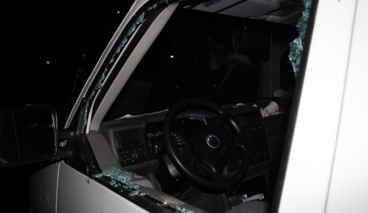 Kriminalisté zadrželi pachatele listopadové série vloupání do aut v Liberci a Jablonci, jde o 7x odsouzeného recidivistu