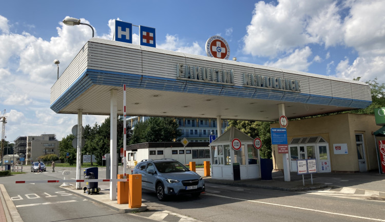 Fakultní nemocnice Hradec Králové rozšiřuje služby pro neslyšící