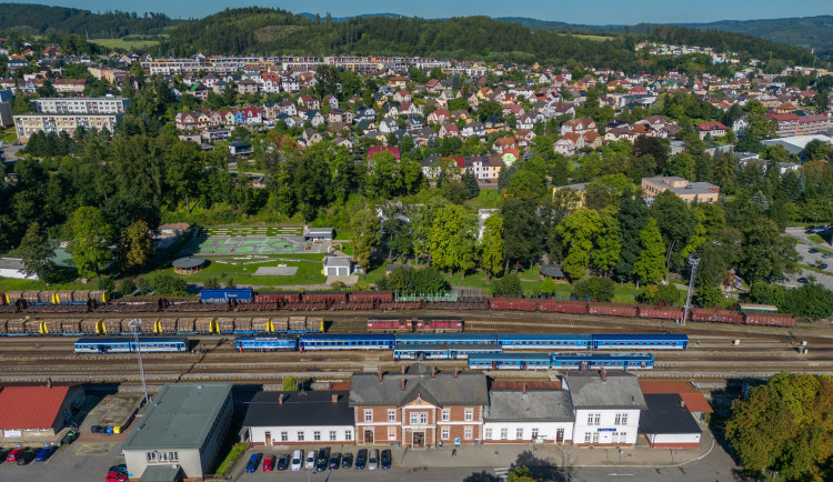 O víkendu přestala jezdit trutnovská městská vlaková linka