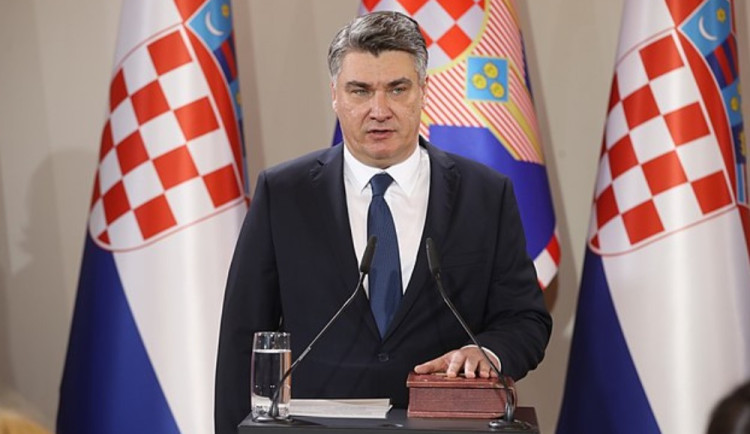 Chorvatský prezident Zoran Milanović obhájil mandát ve druhém kole prezidentských voleb