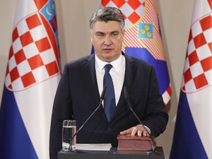 Chorvatský prezident Zoran Milanović obhájil mandát ve druhém kole prezidentských voleb