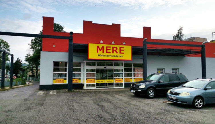 Ruskému řetězci MERE se Česku daří i přes četné kontroverze. Jedna prodejna je v Písku