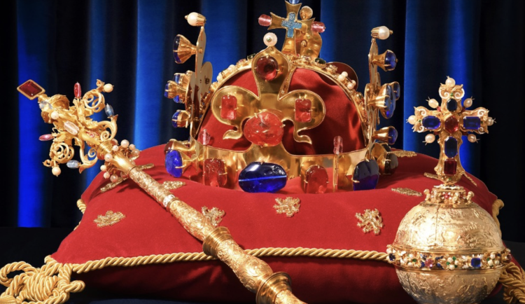 Brněnský Letohrádek Mitrovských zve na výstavu replik Českých korunovačních klenotů