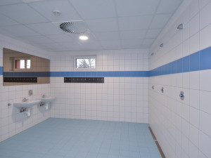 Sportovní areál Prokopávka v Plzni má nové šatny a restauraci. Investice přesáhla 30 milionů korun