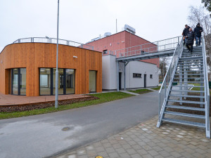 Sportovní areál Prokopávka v Plzni má nové šatny a restauraci. Investice přesáhla 30 milionů korun