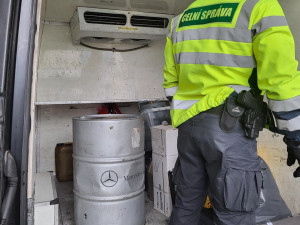 Nelegální převoz alkoholu a pohonných hmot neustává, zlobí se jihomoravští celníci