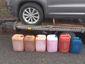 Nelegální převoz alkoholu a pohonných hmot neustává, zlobí se jihomoravští celníci