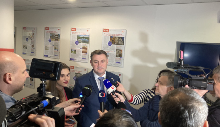 Martin Půta zůstává hejtmanem, v tajném hlasování pro jeho odvolání nehlasovala nadpoloviční většina